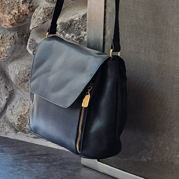 First Issue Black Faux Leather Shoulder Bag - Picture 5 of 16